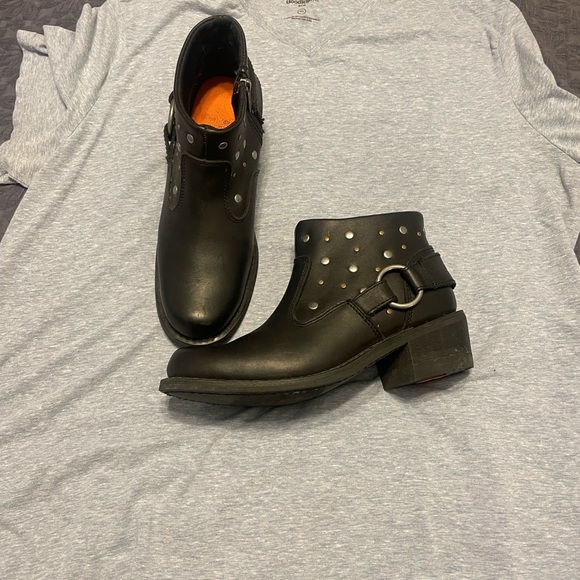 Harley-Davidson Women’s Hayward boot. Studded Blk Leather Ankle Boots w/ Ring - Picture 9 of 9